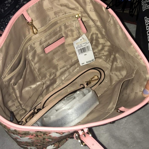 michael kors bags expensive